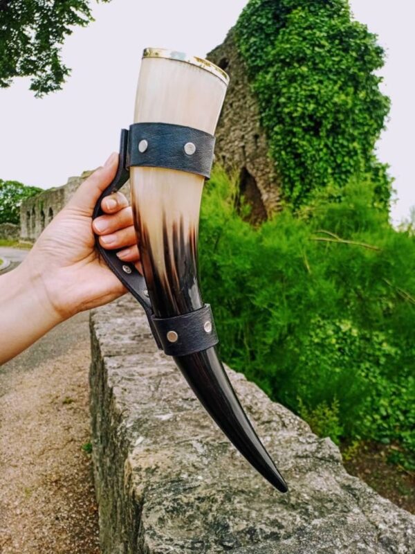 Natural Buffalo Drinking Horn With Leather Holder In High Quality