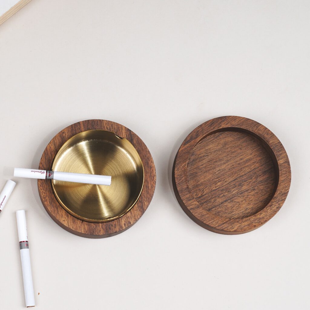 Sophisticated Wooden Cigarette Ash Tray - Image 5