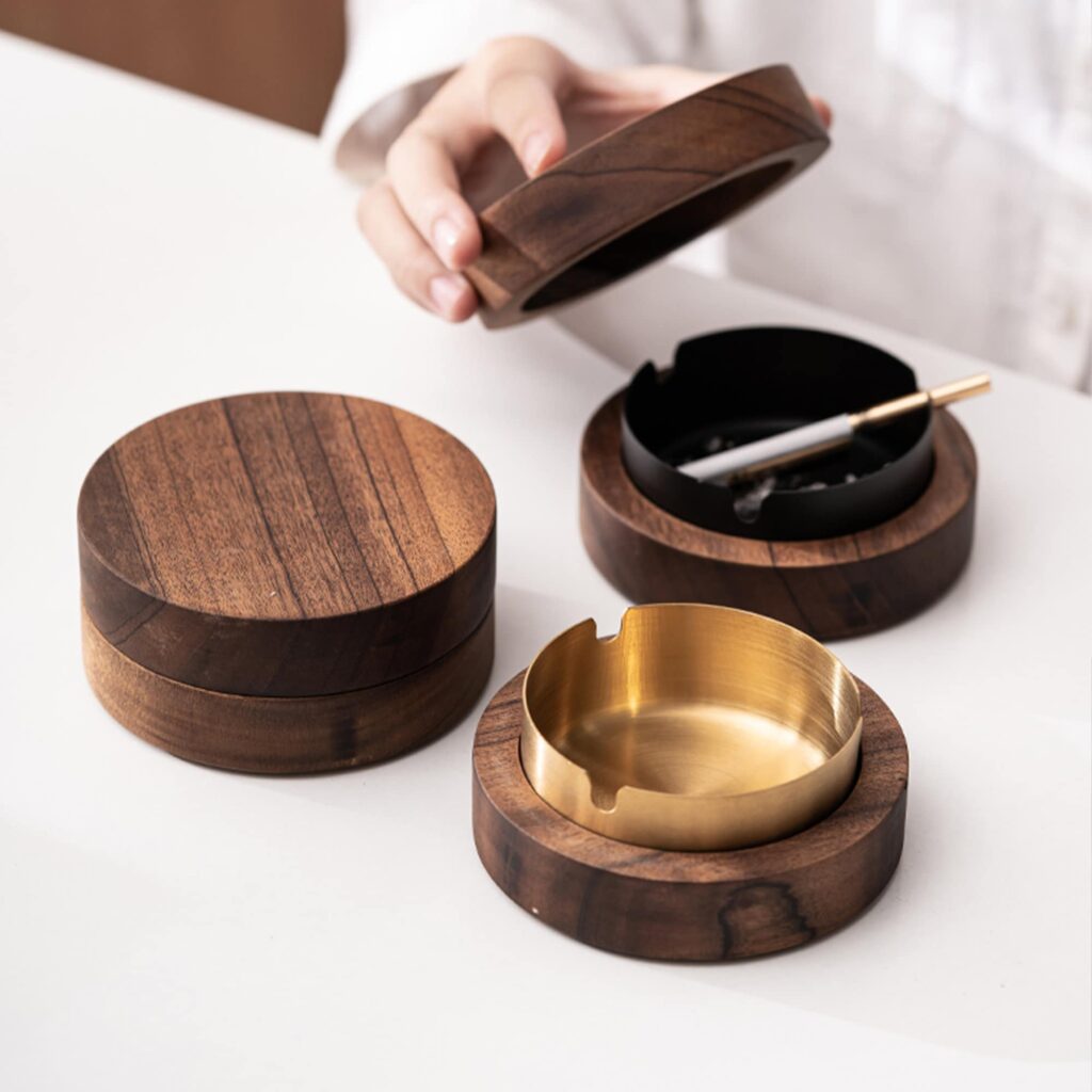 Sophisticated Wooden Cigarette Ash Tray - Image 8