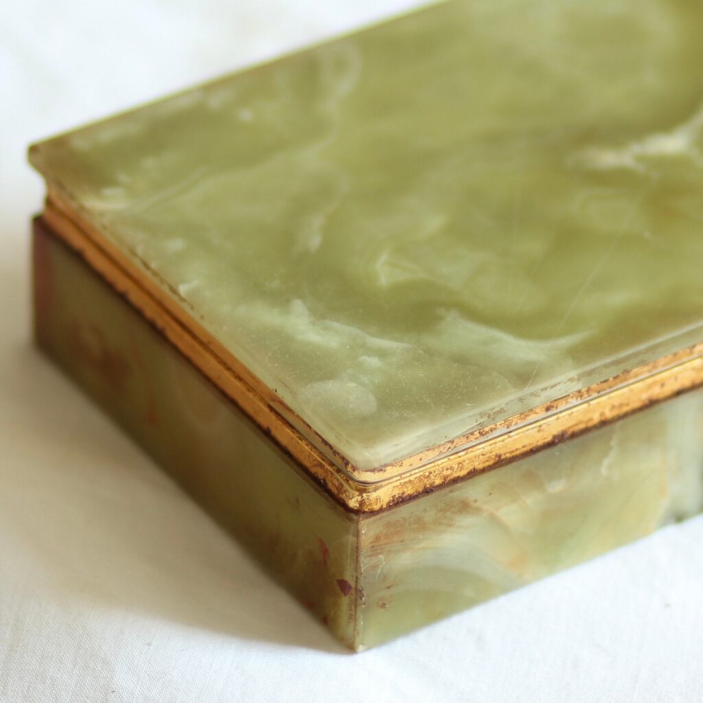 Sophisticated Marble Cigarette Box - Image 4